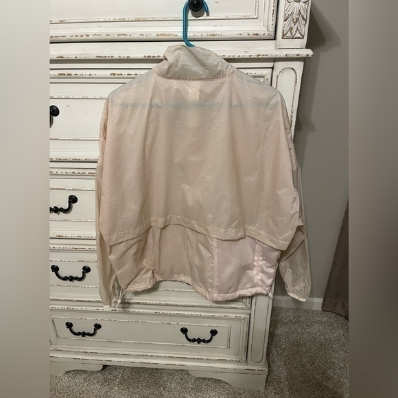 FABLETICS cropped jacket - Picture 3 of 10